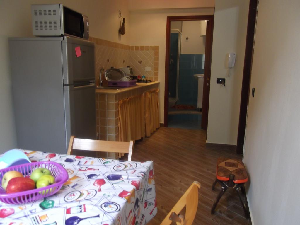 Zu Pippinu Apartment Castellammare del Golfo Ruang foto