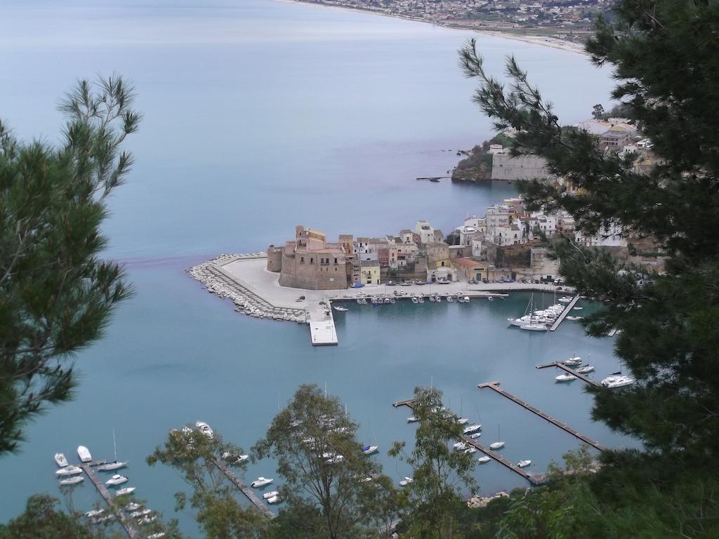 Zu Pippinu Apartment Castellammare del Golfo Bagian luar foto