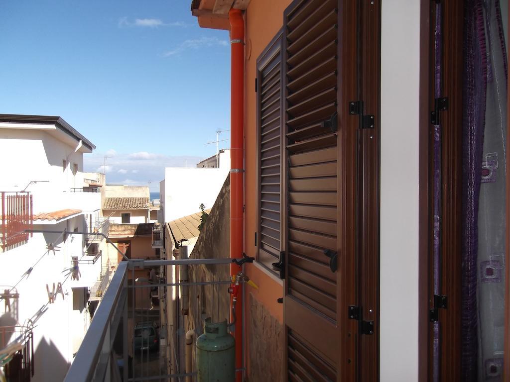 Zu Pippinu Apartment Castellammare del Golfo Ruang foto