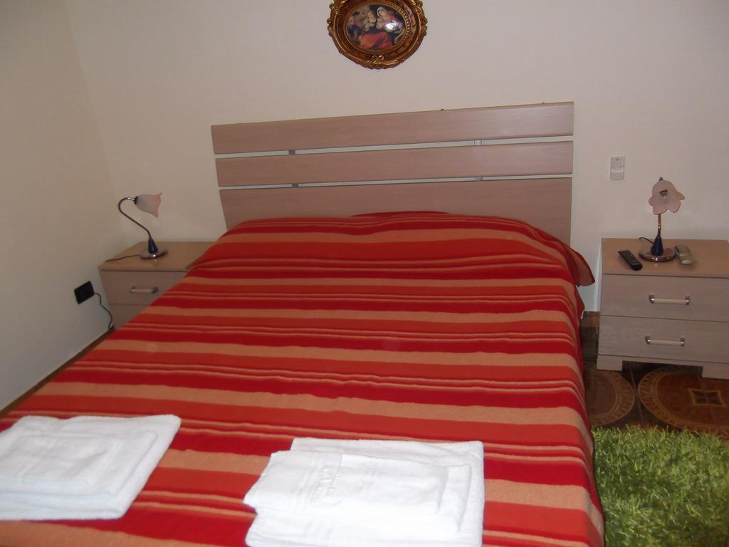Zu Pippinu Apartment Castellammare del Golfo Bagian luar foto