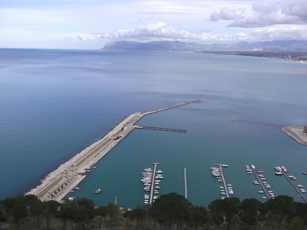 Zu Pippinu Apartment Castellammare del Golfo Bagian luar foto